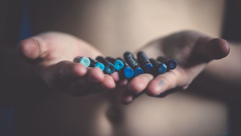 wax pencils, hands, artist, 4k