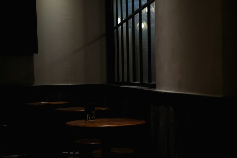 mystical emptyspace window and table 4k