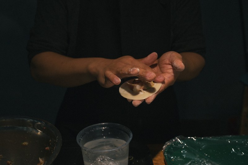 making dumplings 4k