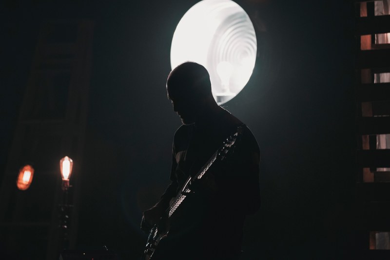man guy male and performer 4k