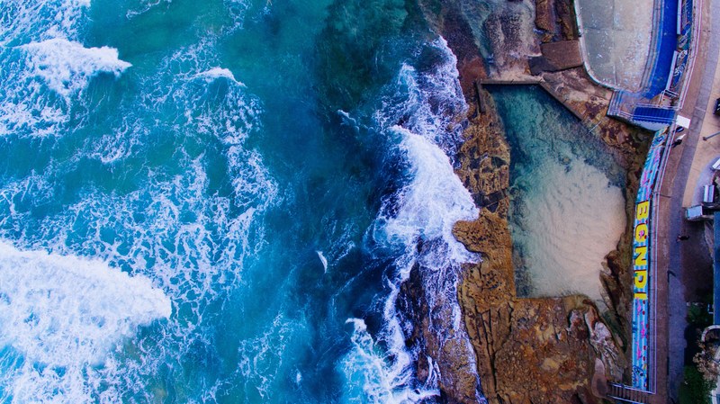 birds eye of bondi beach 4k