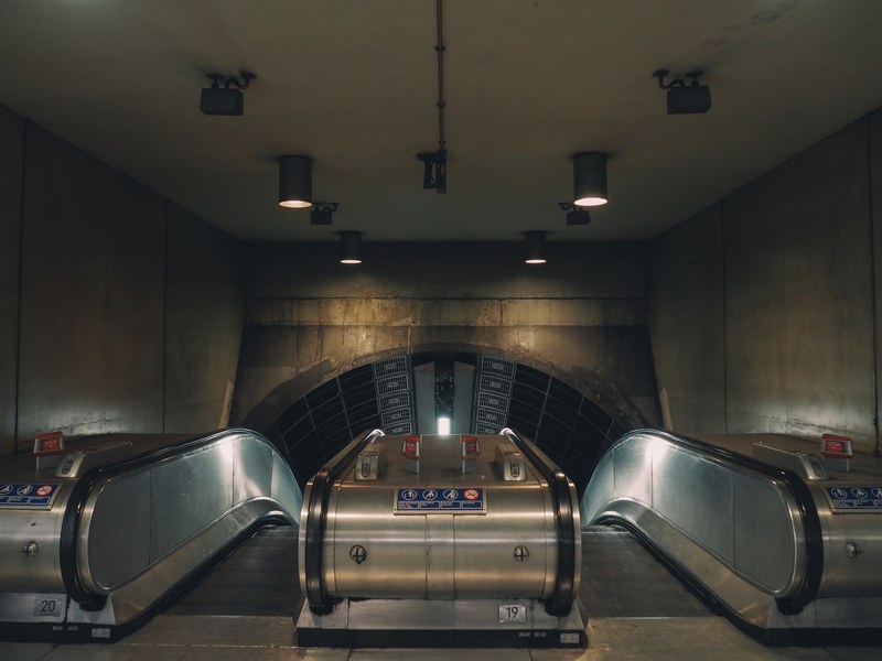 escalator underground tube and urban 4k
