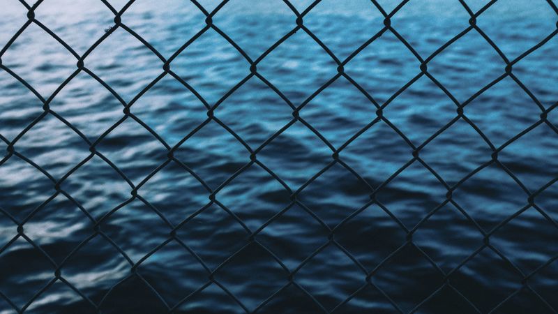 grid, fence, sea, water, 4k