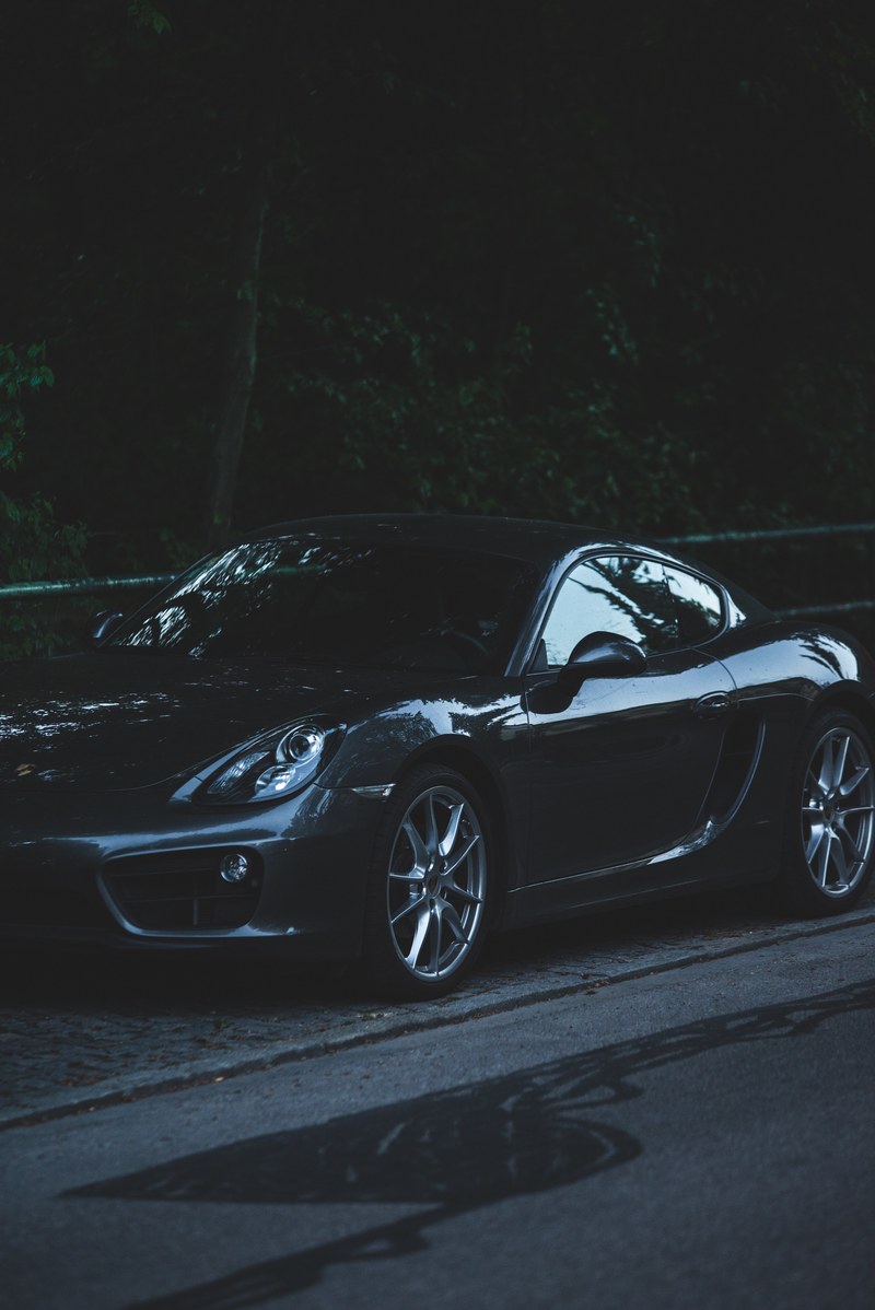 a parked car at night, _parked car dark picture 4k