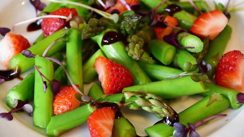 asparagus, strawberry, sauce, 4k