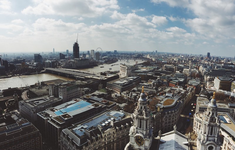 the skyline of london with a view on the thames river, london skyline with thames 4k