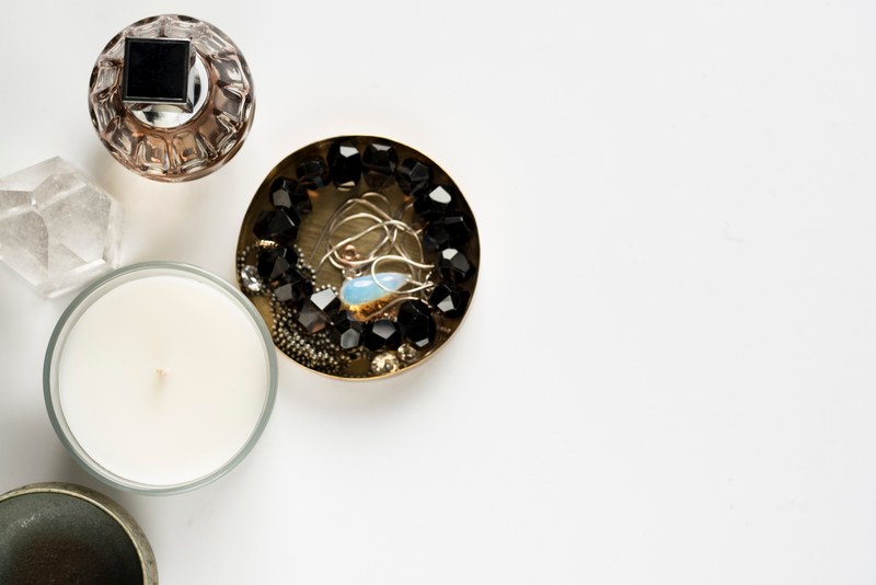 bowl jewelry perfume and bottle 4k