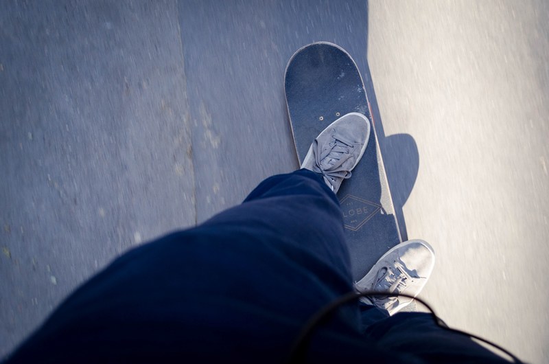 feet shoes skateboard and street 4k