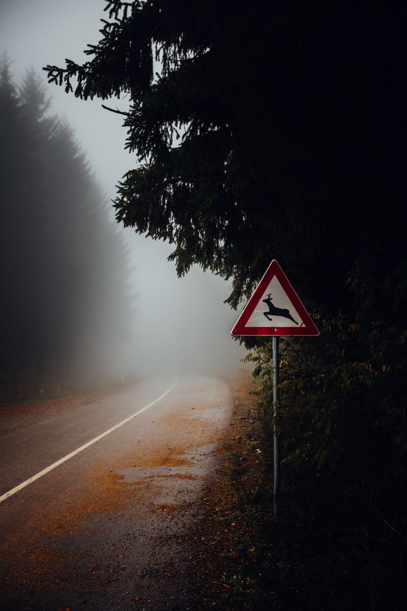 road sign 4k