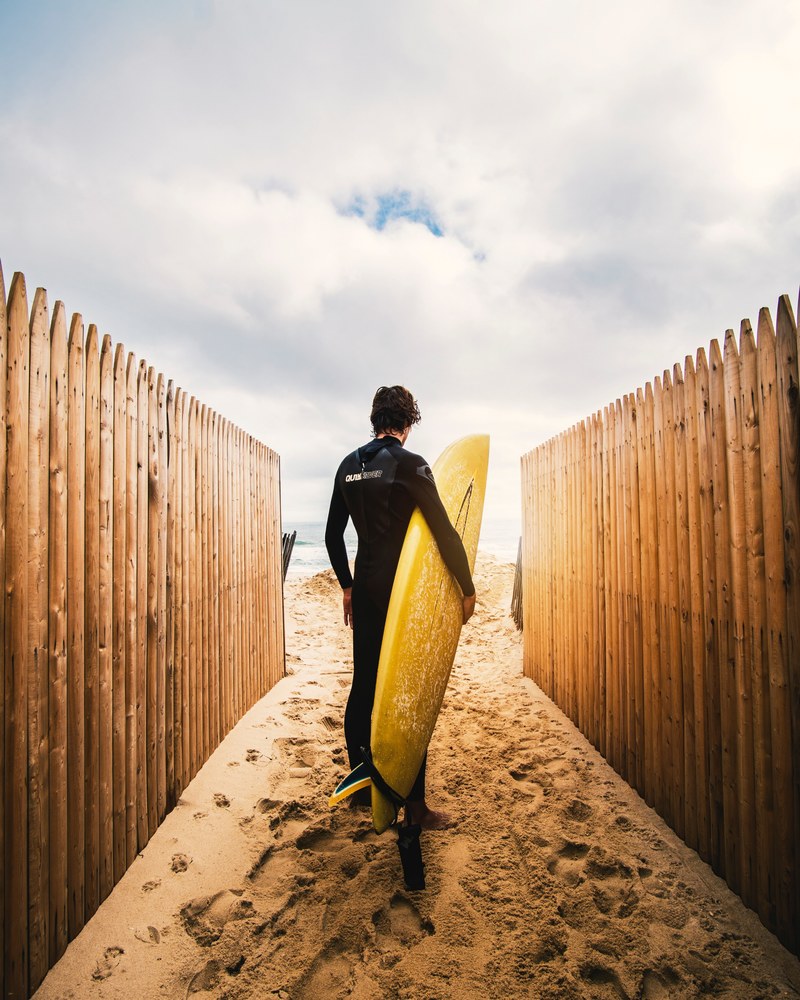fence sand surfer and surfboard hd, 4k