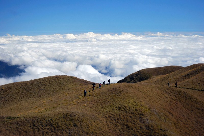 mountain cloud hill and hiking 4k