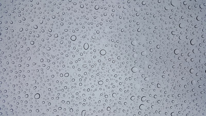 raindrops on skylight 4k