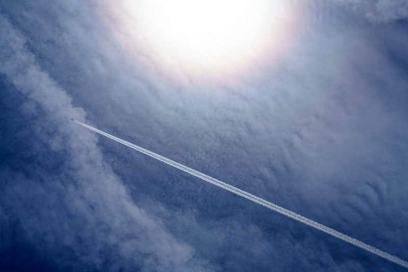 cloud contrail sun and sky 4k