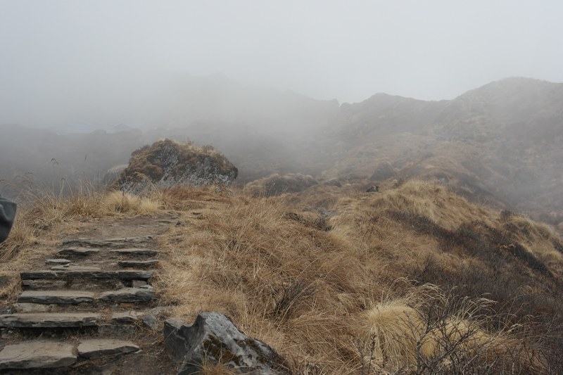 nepal step mountain and fog 4k