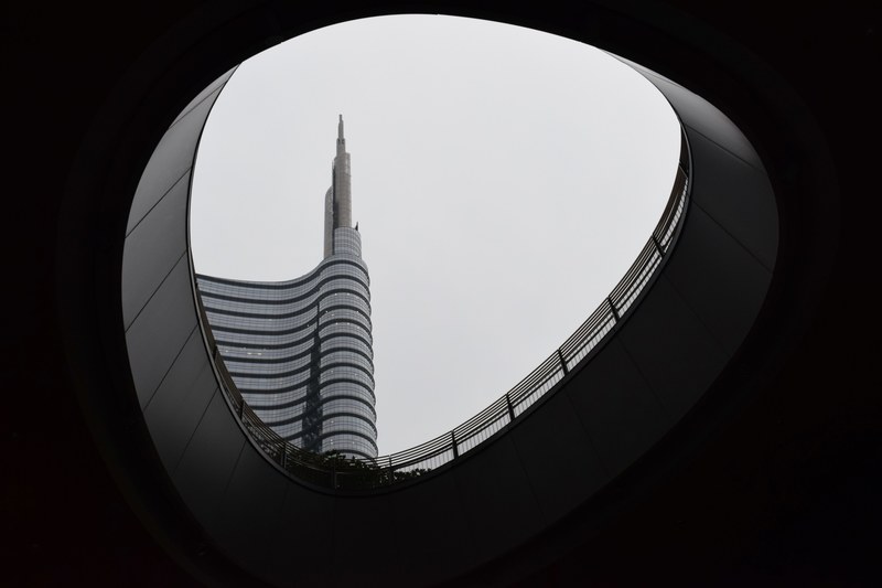 piazza gae aulenti milan italy 4k