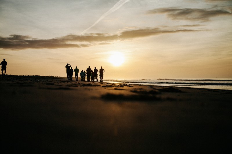 morning run at the beach of portugal 4k