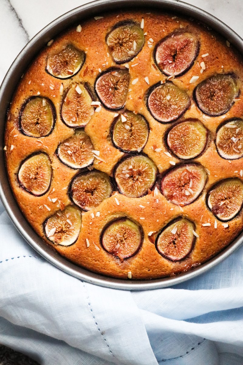 fig almond cake 4k