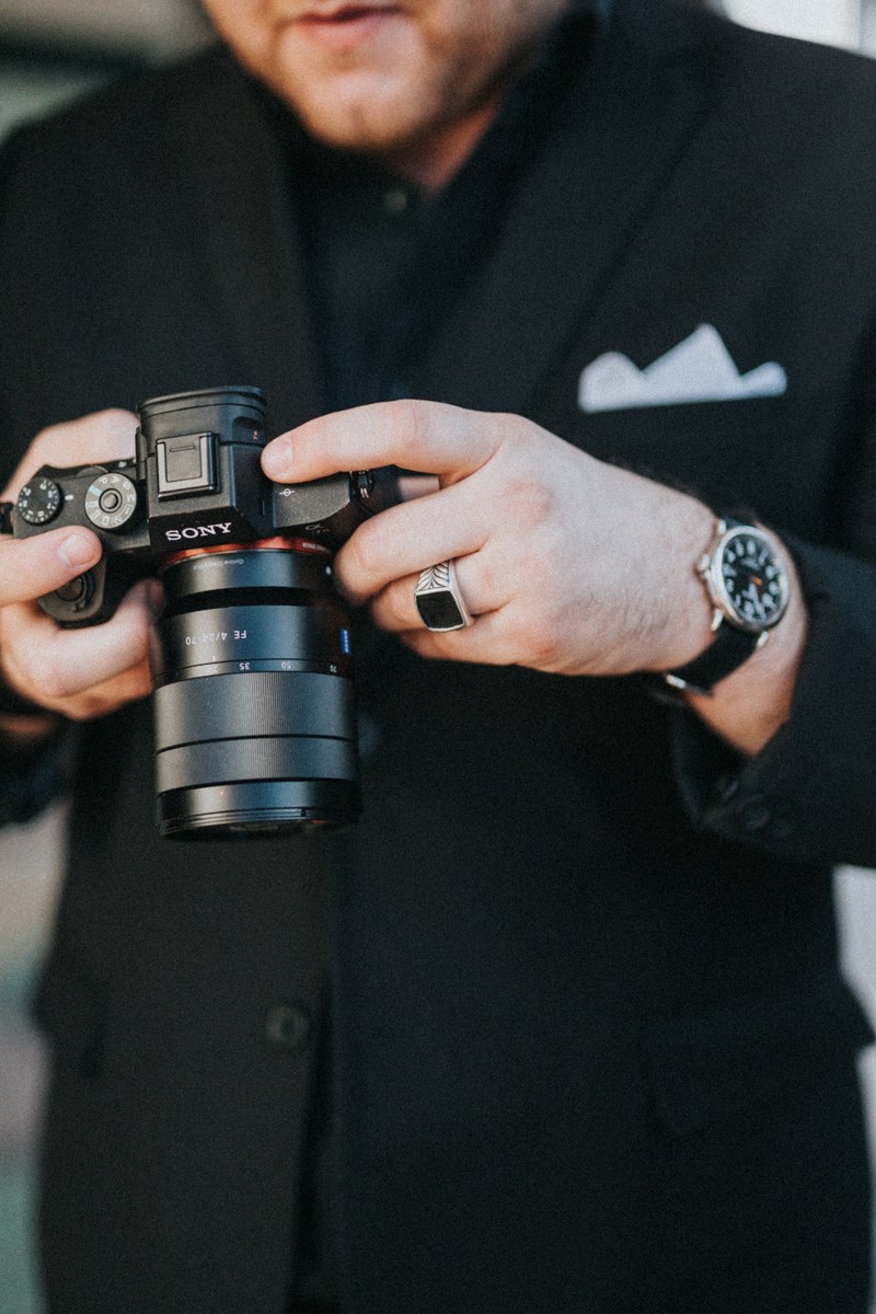 camera lens sony and hand hd, 4k