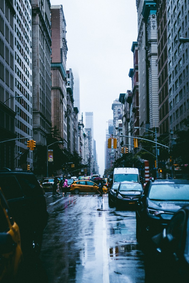rainy 5th ave 4k