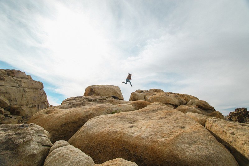 joshua tree man guy and californium 4k