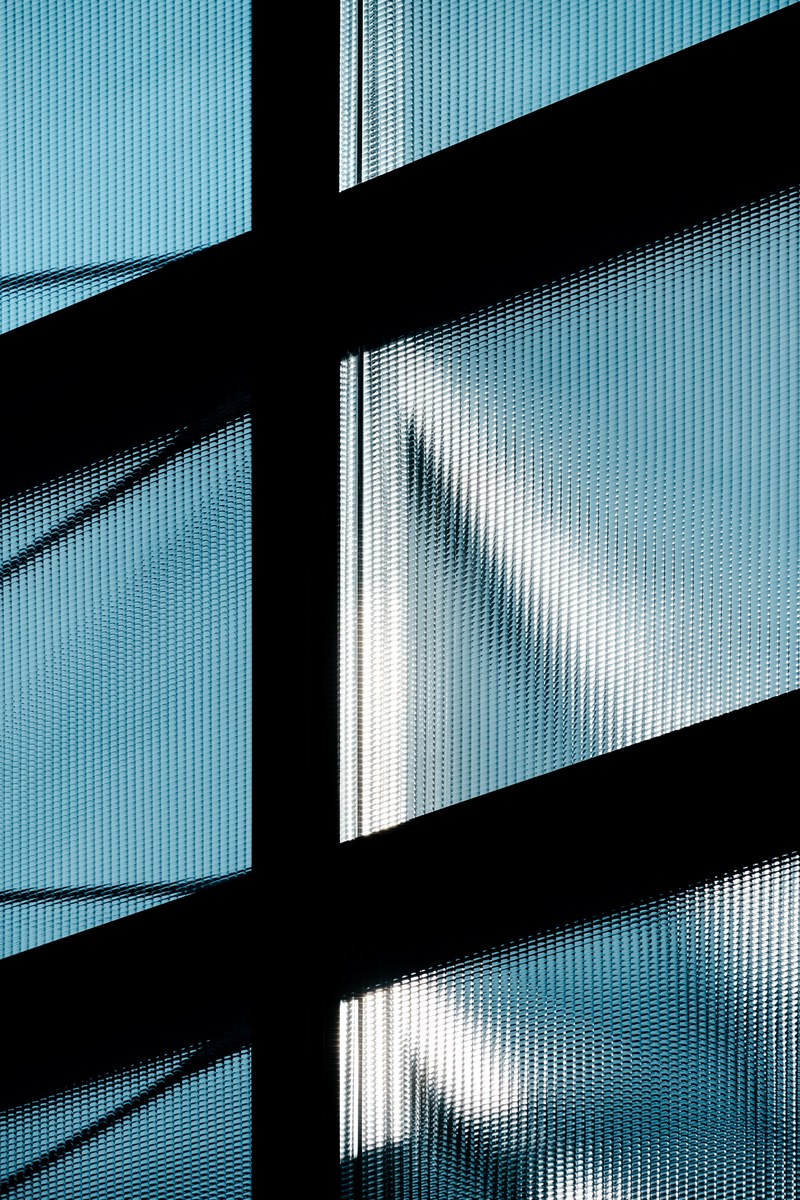 glass panel of the ceva train station jean nouvel 4k