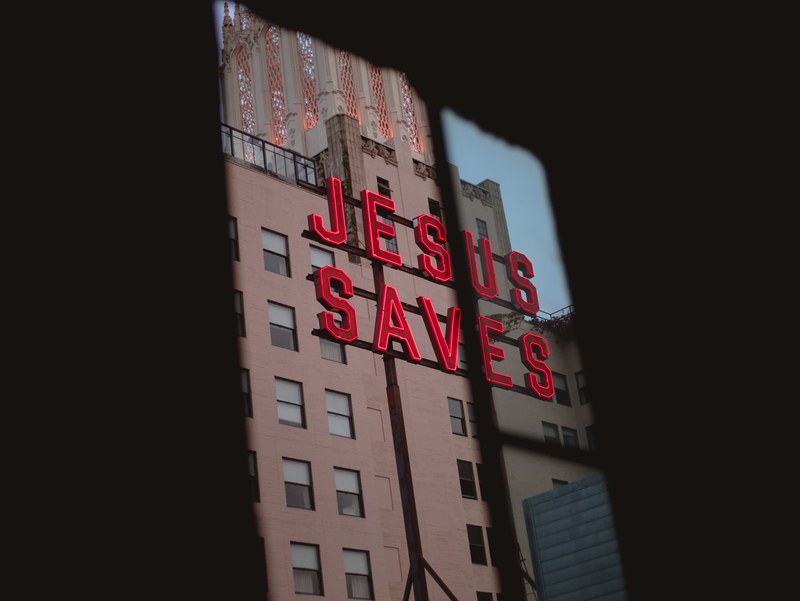 jesus saves 4k