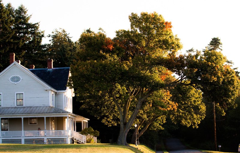 white house window porch and home 4k