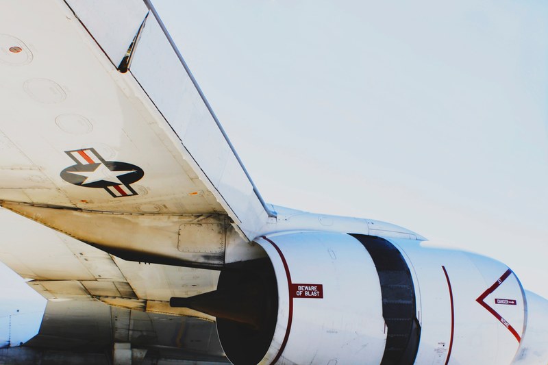 wing plane engine and airplane 4k