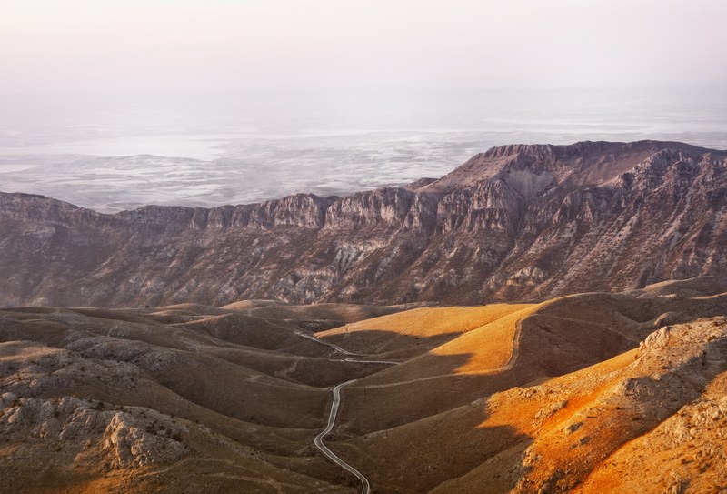 a valley road through mount nemrut, mount nemrut valley road 4k