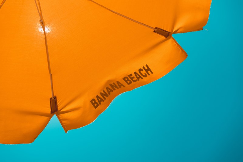 banana beach parasol 4k