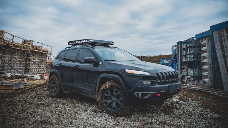 jeep, suv, side view, mud, 4k