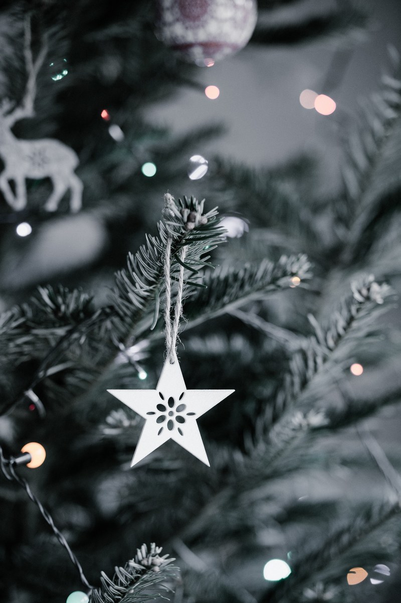 christmas tree decoration 4k