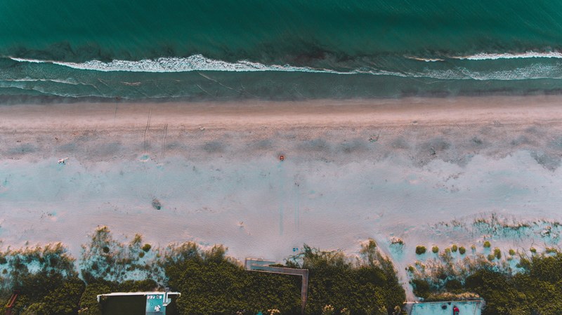 drone view of the coastline at the melbourne beach florida united states, drone view of the coastline 4k