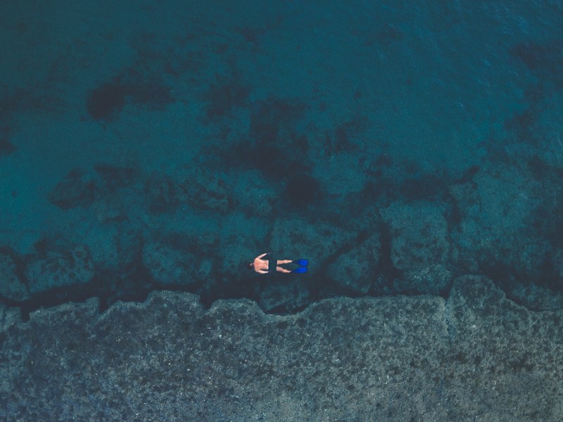 scuba diver 4k