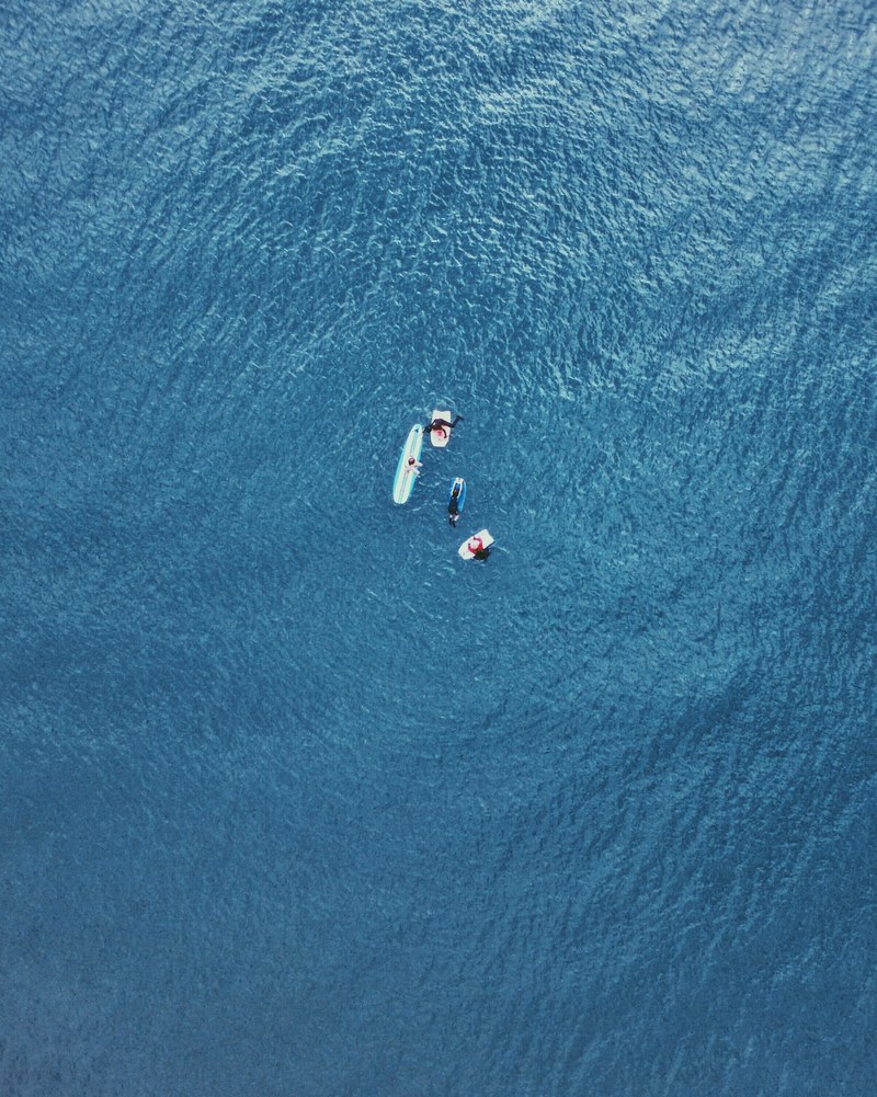 waterboarding in the ocean with friends, _waterboard in the ocean 4k