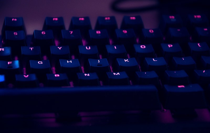 a purple backlit mechanical keyboard as seen in istanbul, _keyboard 4k