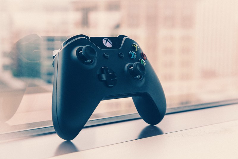 digital video game xbox and controller 4k