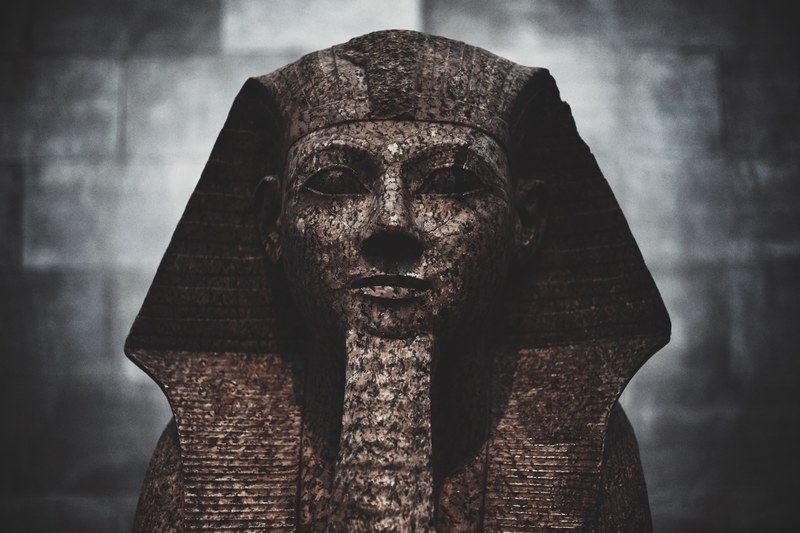 macro of tutankhamun stone statue sculpture in the metropolitan museum of art, the sphinx lost in time 4k