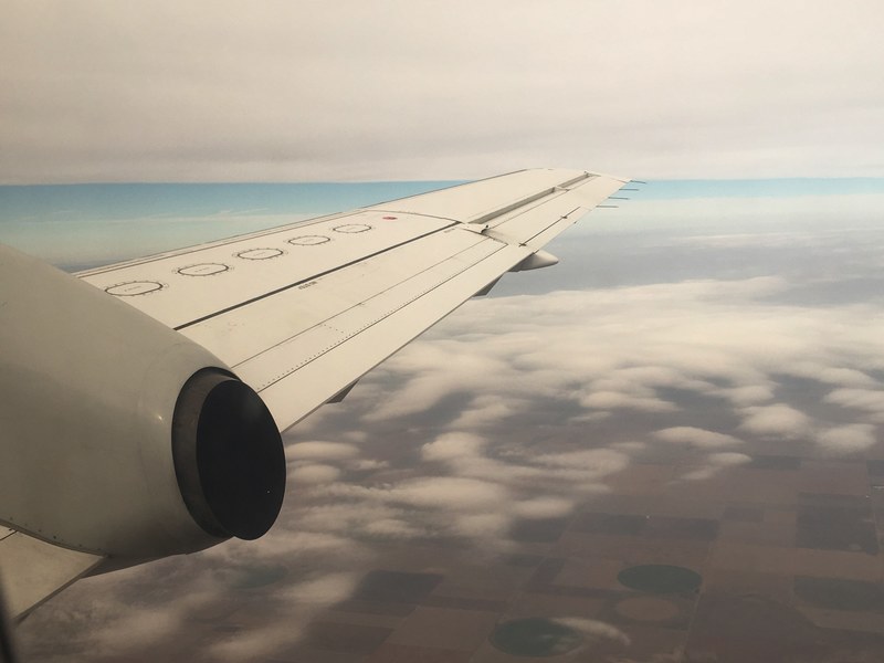 flying to the next destination 4k