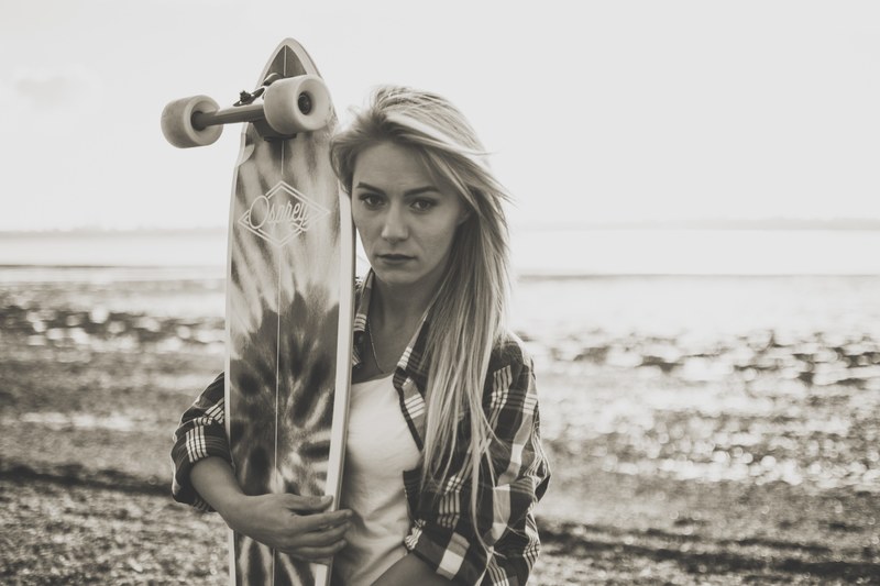 skater skating blonde and sunset 4k
