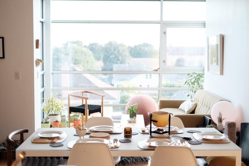indoor apartment decor and fondue 4k