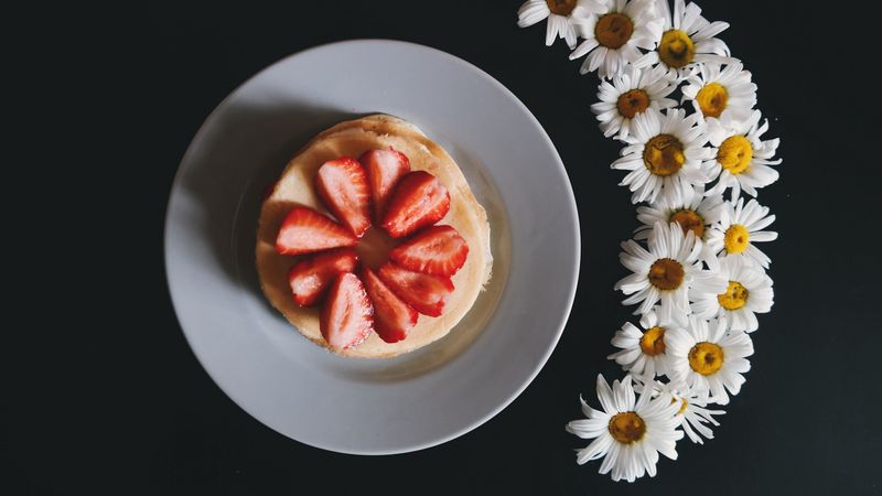 pancakes, strawberry, camomile, breakfast, 4k