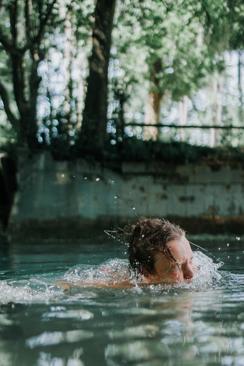 summer water swimming and man hd, 4k