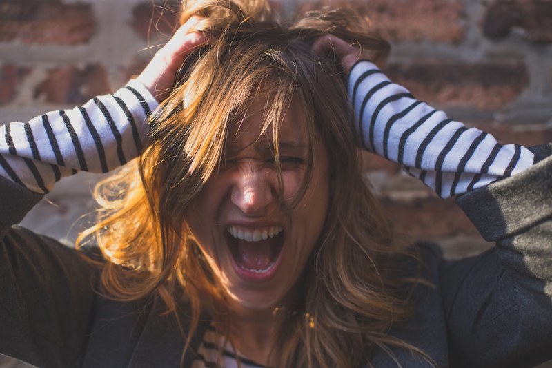 scream chicago and girl 4k