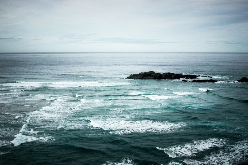 ocean waves on an overcast day at bird island, ocean waves on overcast day 4k