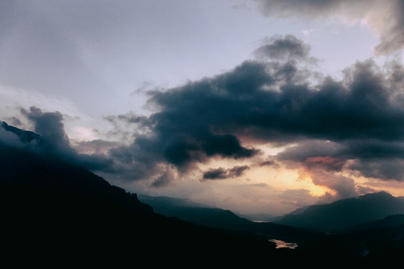 sri lanka sunset cloud and mountain 4k