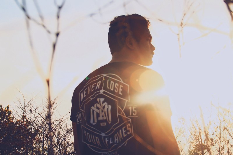 man sunshine lens flare and sunset 4k