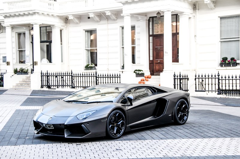 rich fancy white and matt gray 4k