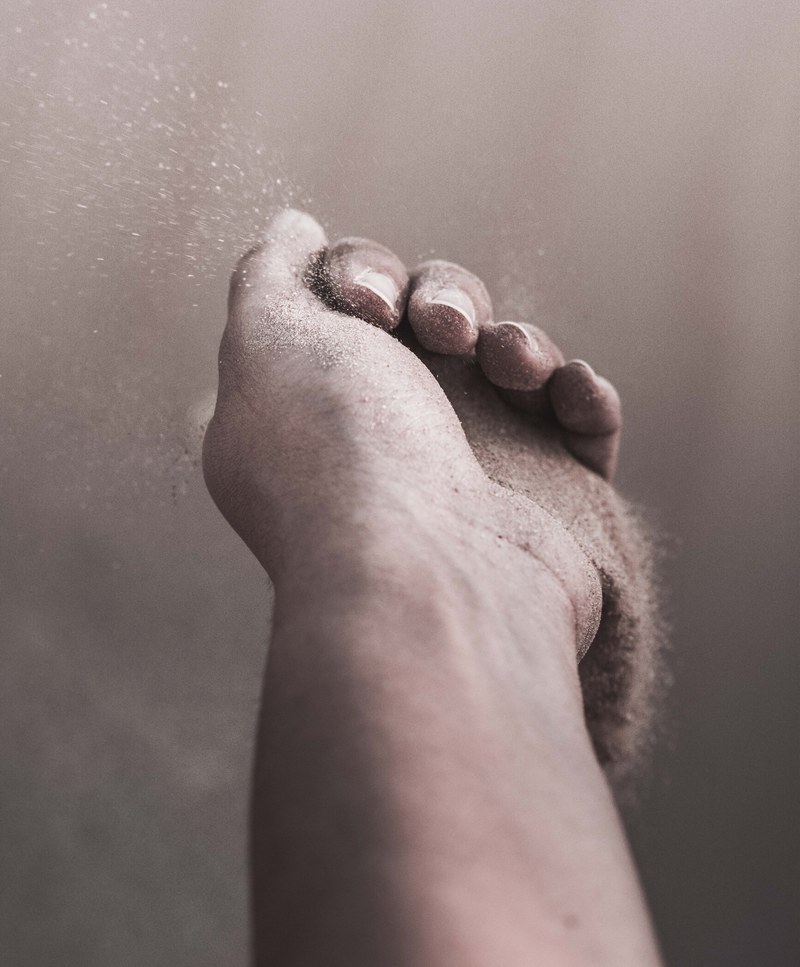 hand sand holding and grains hd, 4k