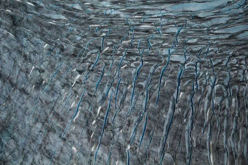 ice frozen water and pattern 4k